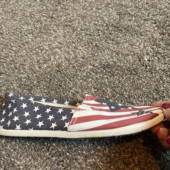 Air Walk Stars & Stripes Patriotic Red White & Blue Slip On Canvas Shoes Sz 8.5 - Picture 4 of 10